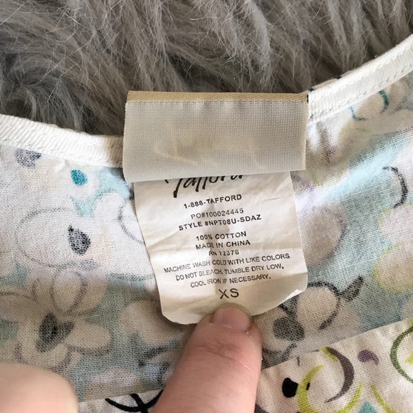 XS - Tafford- Scrub Top w tie back - Picture 2 of 4